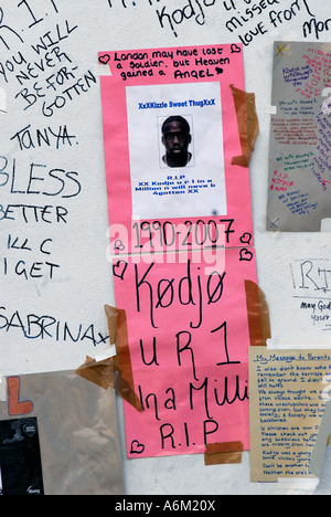 Written tributes near west London where teenager Kodjo Yenga was stabbed to death by other youths in the street Stock Photo