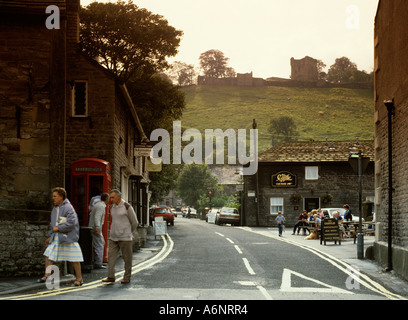 Derbyshire Castleton Village and Peveril Castle Stock Photo