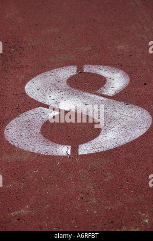 Pattern For Number 8 Racetrack The number eight on red track position for track and field sports Stock ...