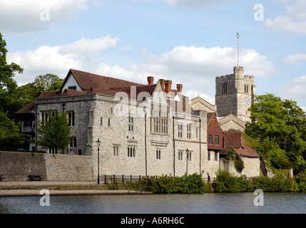 The Archbishops Palace and River Medway Maidstone Kent England Stock Photo