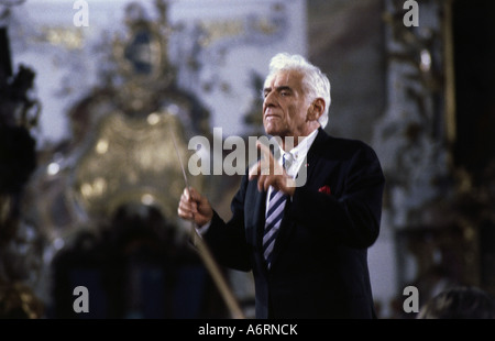 'Bernstein, Leonard, 25.8.1918 - 14.10.1990, American conductor & composer, conducting 'The Creation', concert with choir & Sy Stock Photo