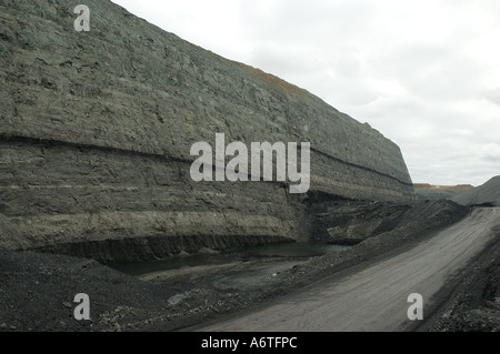 fault line in coal face open cut mine Stock Photo