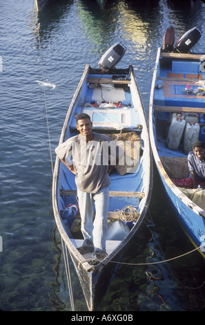 Yemen, Arabian Sea, Al Mukalla, Fishermen get ready for the day in the port of Al Mukalla Stock Photo