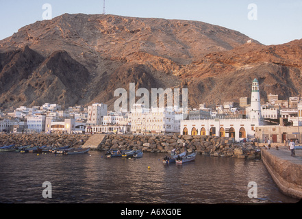 Yemen, Arabian Sea, Al Mukalla, Sunrise over the port city of Al Mukalla Stock Photo