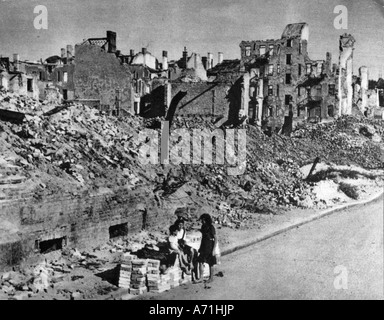 events, post war era, destroyed cities, Munich, Hess Street, 1945, Stock Photo