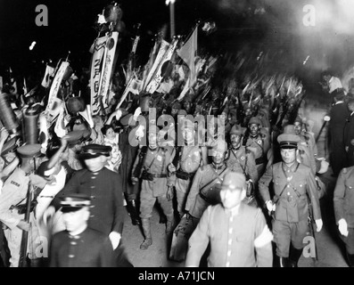 events, Second Sino-Japanese War 1937 - 1945, Japan, soldiers of the Tokyo Division returning from the front in China, Tokyo, 31.7.1938, military, parade, cheering crowd, 2nd, Sino Japanese, 20th century, historic, historical, people, 1930s, Stock Photo