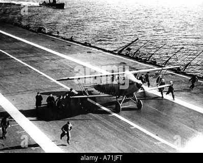 events, Second World War / WWII, naval warfare, starting airplane Hawker Demon on the flight deck of the British aircraft carrier HMS 'Courageous' (sunk on 17.9.1939), Stock Photo