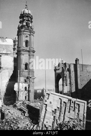 events, post war era, destroyed cities, Munich, Theatiner Church and Feldherrnhalle, 1946, Stock Photo