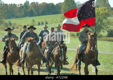 Stock image Confederate cavalry at the 2006 National Civil War Re enactment of the 1862 Battle of Perryville Kentucky USA Stock Photo
