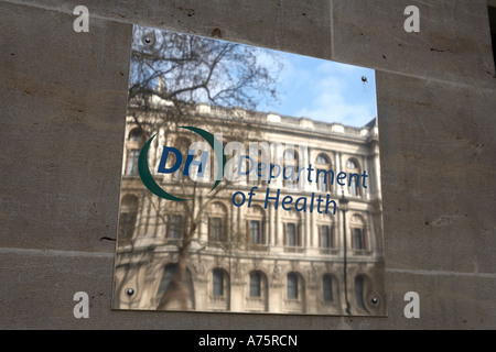 department of health plaque at the entrance of 79 richmond house westminster london uk Stock Photo