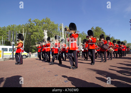 Wide angle view of the rows of Coldstream Guards band in formation playing instruments at the Changing of the Guard ceremony in Stock Photo