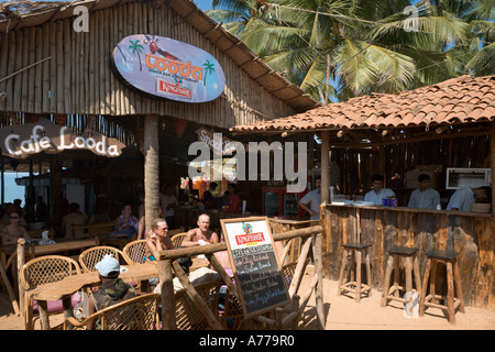 Local bar and restaurant (known as a Beach Shack),  Anjuna Beach, North Goa, Goa, India Stock Photo