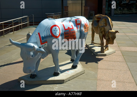 Exhibits of the 2004 Cow Parade in Albert Square, Manchester