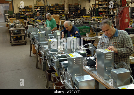 Workers at GAL Elevator Company in the NYC borough of the Bronx Stock Photo