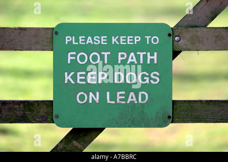 Country sign with a warning to keep dogs on a lead, Britain UK Stock Photo