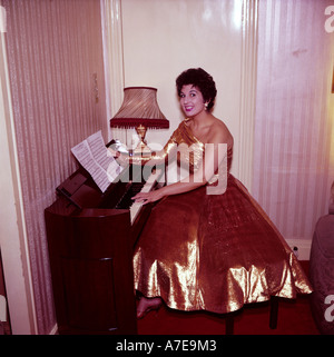 ALMA COGAN (1932-1966) UK pop singer about 1960 Stock Photo