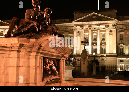 Buckingham Palace at night with the New Illumination Installed, London, UK Stock Photo