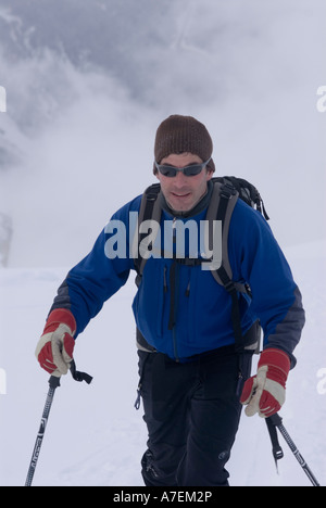 Backcountry skier on The Illicilliwaet Glacier, Rogers Pass area, Selkirk Mountains, Canadian Rockies, British Columbia, Canada Stock Photo