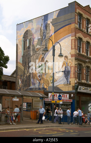 dh City Centre LEEDS WEST YORKSHIRE Building wall art mural Corn Exchange bus stance Call Lane stop waiting painting street Stock Photo