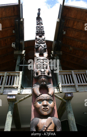 Maori Totem Pole, Arataki Visitor Centre Stock Photo