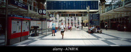London England Liverpool Street Station Main Concourse Stock Photo