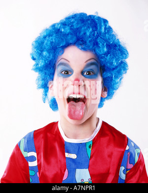 indoor studio child boy 5 10 freckle freckles cheek cheeks head hair blue curly make up eye shadow eye shadows nose outfit di Stock Photo