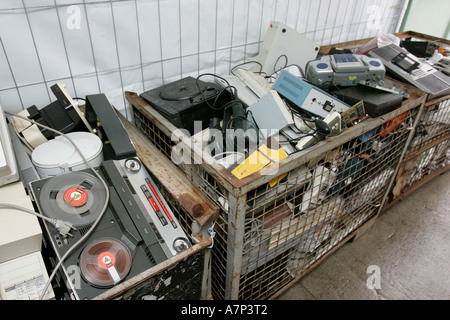 DEU, Germany, valuable scrap at a recycling station, PCs, keyboards and monitors in a dumpster Stock Photo