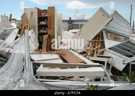 damage charlotte port hurricane charley florida mobile modular alamy park trailer