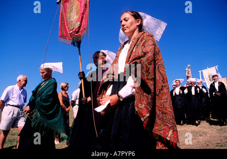 France, Cotes d'Armor, Perros Guirec, Le Pardon (religious festival) in Notre Dame de la Clarte (15 august) Stock Photo