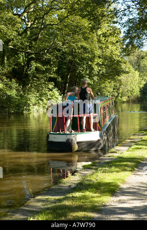 CANAL BARGE FIVE RISE LOCKS BINGLEY YORKSHIRE ENGLAND Stock Photo