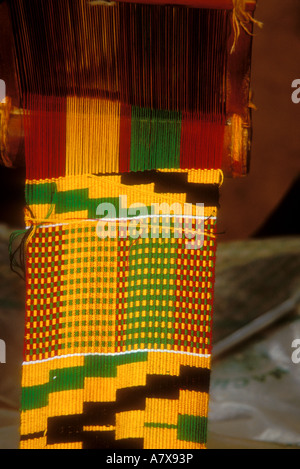 Kente weaving ghana hi-res stock photography and images - Alamy