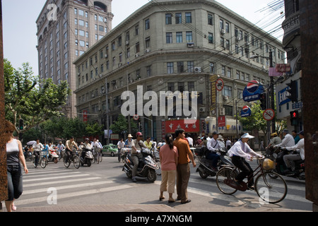 A shop near Nanjing Road Pedestrian Street in Huangpu District ...