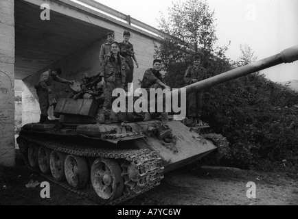 Last Bosnian Serb Army tank to leave Mrkonjic Grad before fall to Croat forces. - May not be used in defamation towards Serbia. Stock Photo