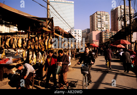 Food market in Kunming city, Yunnan province, China Stock Photo - Alamy