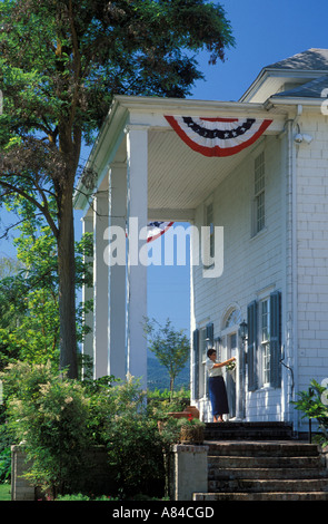 Voorhies Mansion at Eden Valley Orchards Jacksonville Oregon Stock Photo