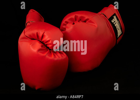 Lonsdale Boxing Glove, Hanging, Red, Copy Space, Sport, Dark, Color Image,  Gray, Horizontal, Low Key, Photography, Shadow, Sports Equipment,Lonsdale L  Stock Photo - Alamy