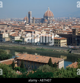 Basilica di Santa Maria del Fiore (Duomo) and River Arno from Piazzale Michelangelo, Florence, Tuscany, Italy Stock Photo