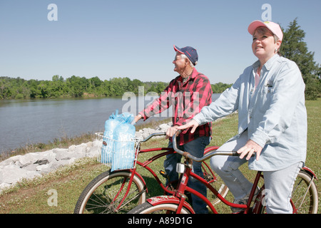 Monroeville Alabama,Isaac Creek water Campground,Claiborne Lake,Alabama River water Lakes,adult adults man men male,woman women female lady,bicycle bi Stock Photo