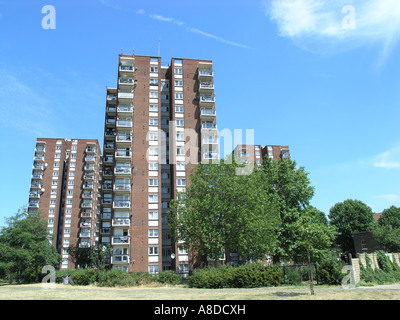 Council Estate Tower Blocks, Portland Estate, Walworth, Southwark London SE17 Stock Photo