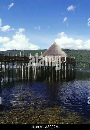 dh Crannog Centre KENMORE PERTHSHIRE Scottish center Ancient dwelling house reconstruction on Loch Tay Stock Photo