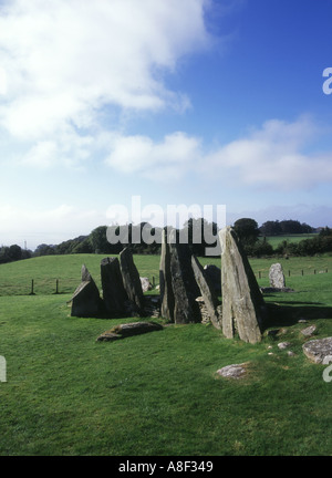 dh Cairn Holy KIRKDALE GLEN DUMFRIES Chambered Bargrennan neolithic Clyde cairn entrance stone pillars Stock Photo