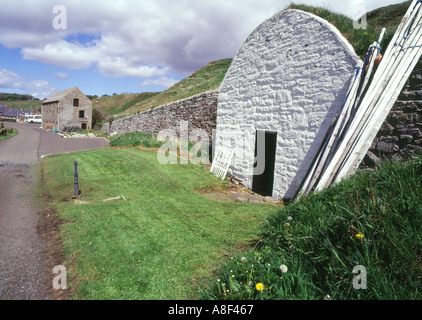 dh  DUNBEATH CAITHNESS Ice house and harbour buildings Stock Photo