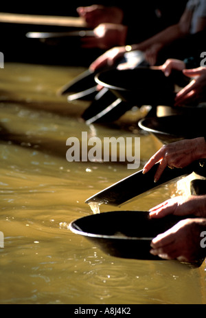 Alaska tourists prospecting and panning for gold, Fairbanks Stock Photo