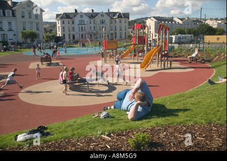In Britains Playgrounds Bringing In >> Playground Boy Run Play Side View Blur Person Child Shirt In Britains Playgrounds Bringing In >> Playground Boy Run Play Side View Blur Person Child Shirt