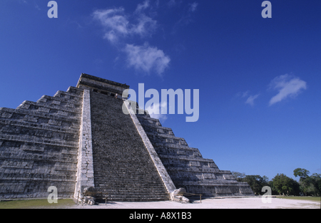 Mexico, Yucatan State - The Kukulkan Pyramid at Chichen-Itza, also known as El Castillo Stock Photo