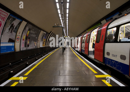 Northern Line - Clapham North Underground Station - London Stock Photo ...