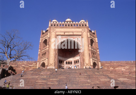 The Buland Darwaza or South Gate to the Jami Masjid Mosque at Fatehpur Sikri near Agra India Stock Photo