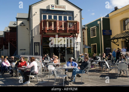 Diners at an outdoor restaurant in Queenstown Central Otago New Zealand Stock Photo