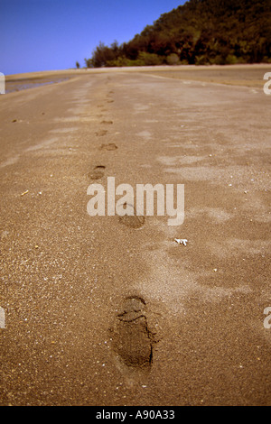 010 1997 Double Island Queensland Australia footprints on beach Stock Photo