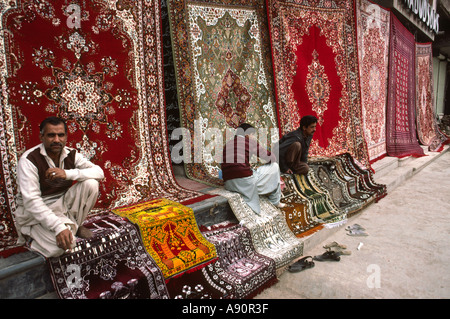 Pakistan NWFP Peshawar Qissa Khawani Bazaar carpet sellers Stock Photo